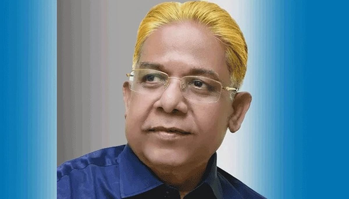 কুমিল্লা সিটি মেয়র রিফাতের শপথ গ্রহণ