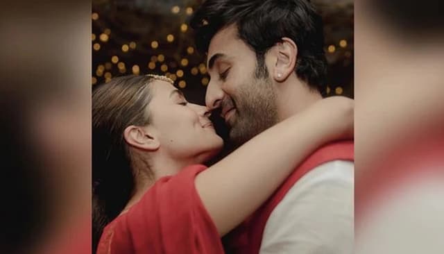 ভালোবাসা না থাকলে সেক্স আর হস্তমৈথুন উভয়ই সমান: রণবীর