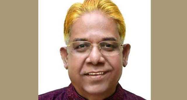 শপথ নিলেন কুমিল্লা সিটির মেয়র রিফাত