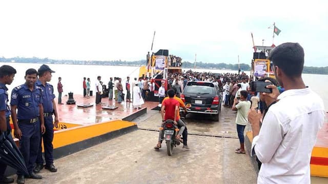 বিশখালি নদীতে ফেরি উদ্বোধন
