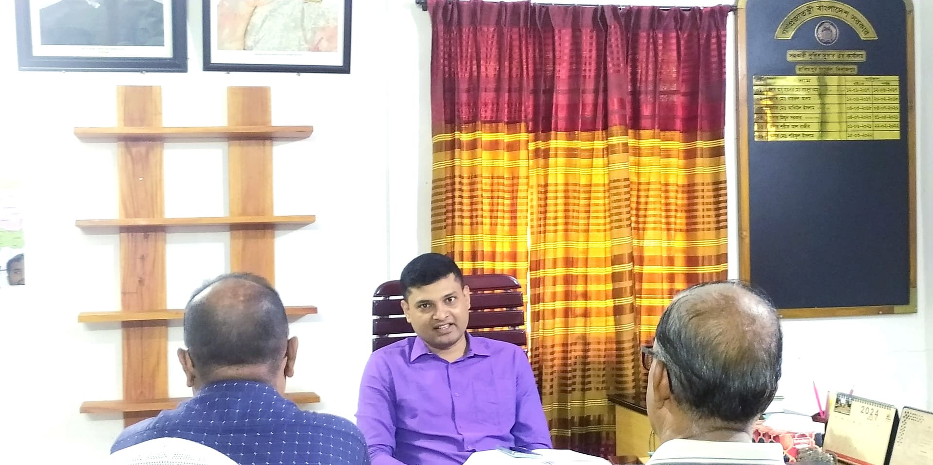 হাকিমপুরে সাংবাদিকদের সাথে নবাগত সার্কেল এএসপি'র মতবিনিময়