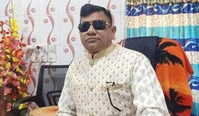 পৌর মেয়রের বাড়িতে অভিযান, কোটি টাকাসহ অস্ত্র-মাদক উদ্ধার