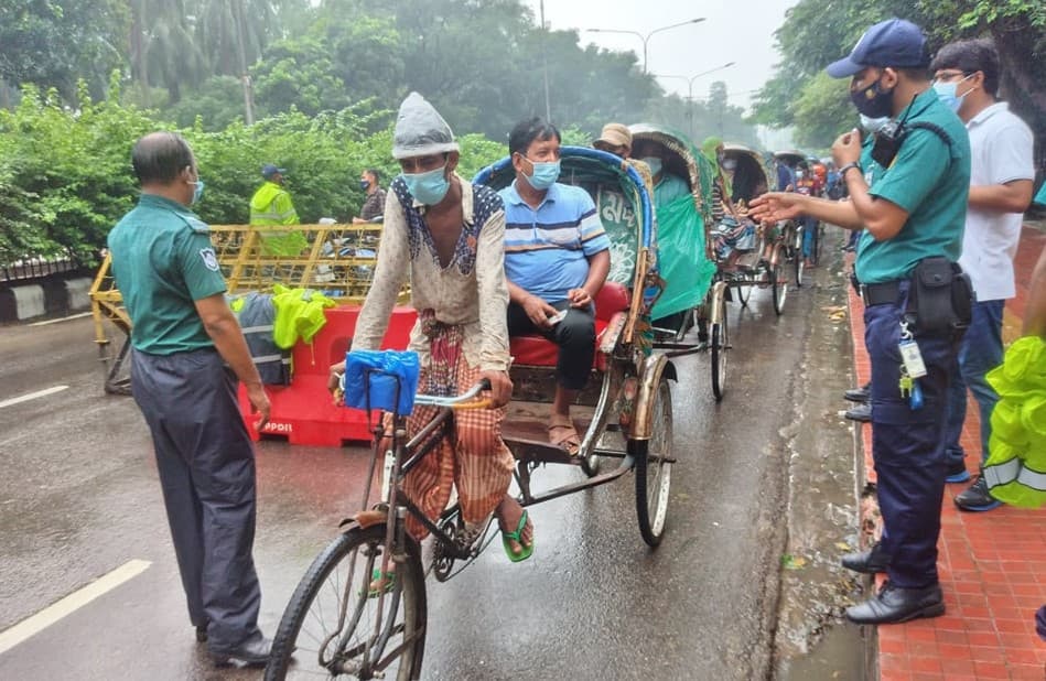 সর্বোচ্চ মৃত্যুর দিনে সর্বোচ্চ গ্রেফতার