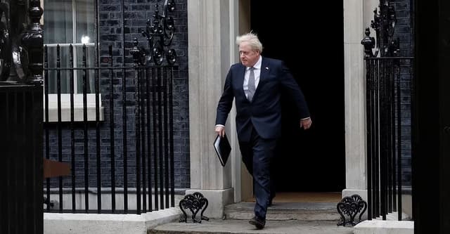 পদত্যাগ করেছেন জনসন, কে হচ্ছেন প্রধানমন্ত্রী