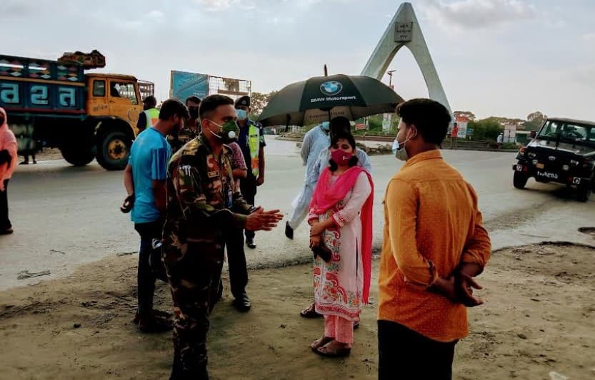 বিশ্বরোড়ে প্রশাসনের টহল ও মোবাইল কোর্ট পরিচালনা