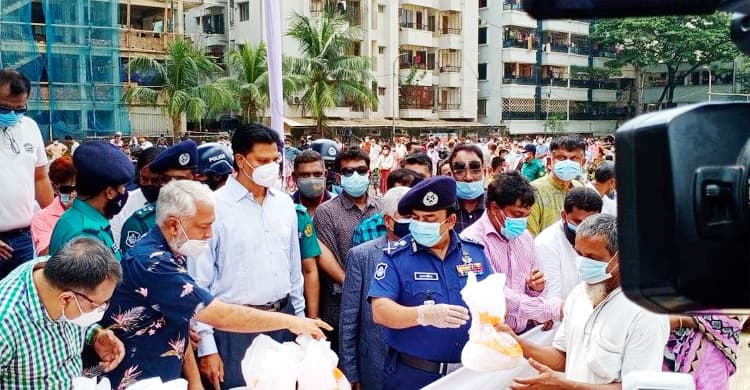 মাত্র দুই সপ্তাহ ঘরে থাকুন আর ৫০ বছর বাঁচুন : আইজিপি