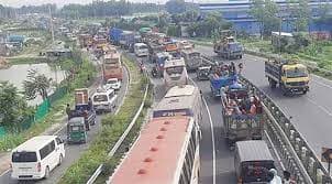 ঢাকা-টাঙ্গাইল-বঙ্গবন্ধু সেতু মহাসড়কে ২৩ কিমি থেমে থেমে যানজট