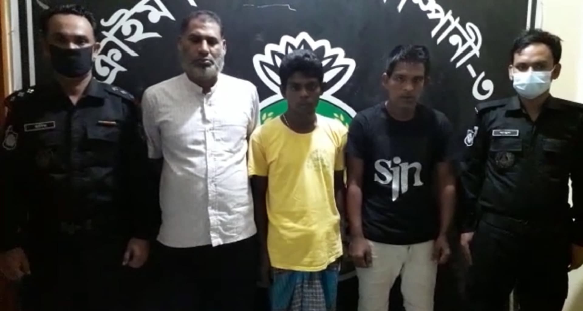 টাঙ্গাইলের মির্জাপুর ও দেলদুয়ার হতে ৩ মাদক কারবারি গ্রেফতার