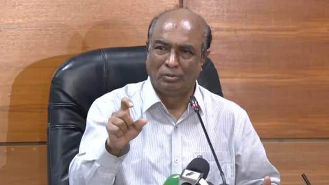 ১২ বছরে যত পরীক্ষা হয়েছে, সেগুলো নিয়ে যা জানালেন পিএসসি চেয়ারম্যান