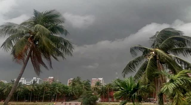 দুপুরের মধ্যে ৬ অঞ্চলে ঝড়ের আভাস