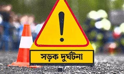 ঈদের দিন পিকআপচাপায় নিহত ৩