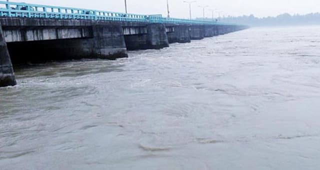 বিপৎসীমা ছুঁই ছুঁই তিস্তার পানি