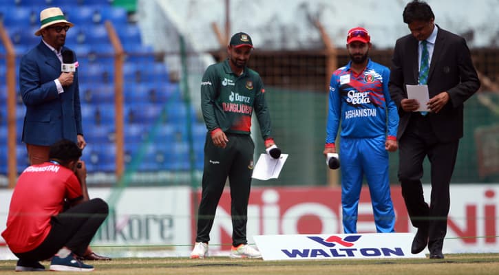 টস জিতে ব্যাটিংয়ে আফগানিস্তান, বাংলাদেশ একাদশে ৩ পরিবর্তন