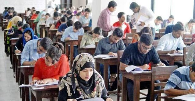 ১৮তম শিক্ষক নিবন্ধনের লিখিত পরীক্ষা শুরু, প্রশ্নফাঁসে ব্যবস্থা নেবে এনটিআরসিএ