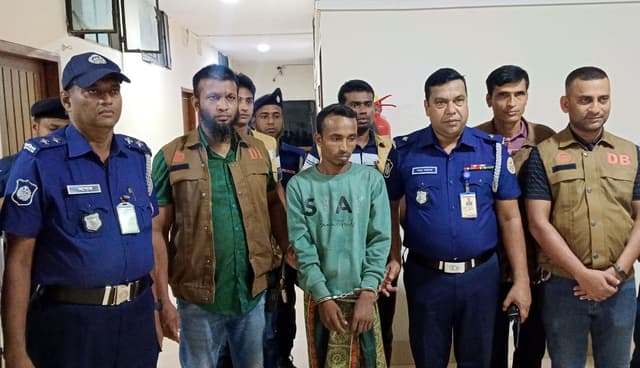 পিরোজপুরে মাকে 'কুপিয়ে' হত্যা, ছেলে গ্রেপ্তার