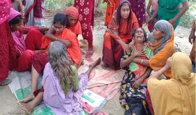 নওগাঁয় ব্যবসায়ীক দ্বন্দ্বে বৃদ্ধকে কুপিয়ে জখম, মৃত্যু