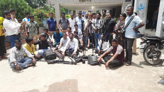 ঠাকুরগাঁওয়ে শ্রম ও কর্মসংস্থান মন্ত্রীর অনুষ্ঠান বয়কট করলেন সাংবাদিকরা