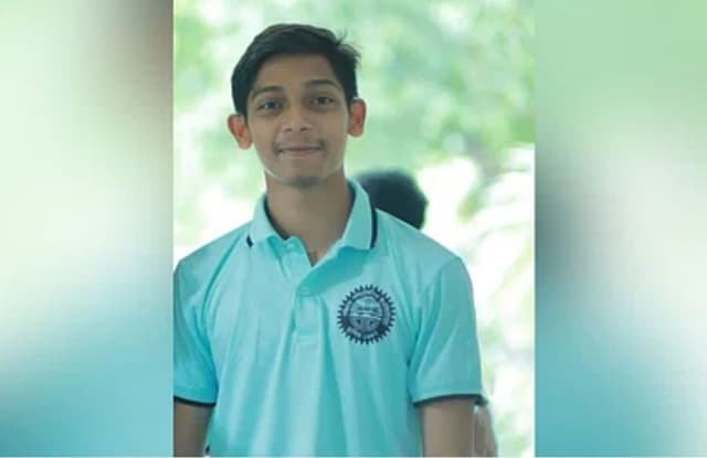 রাঙ্গুনিয়ায় ক্যানসারে আক্রান্ত ছেলেকে বাঁচানোর আকুতি