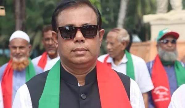 আলোচনা-সমালোচনার মধ্যেই যুক্তরাষ্ট্রে পাড়ি দিলেন পিয়ন জাহাঙ্গীর!