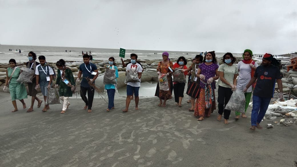 কুয়াকাটায় তৃতীয় লিঙ্গের মানুষদের কুয়াকাটায় ব্যতিক্রমি আয়োজন