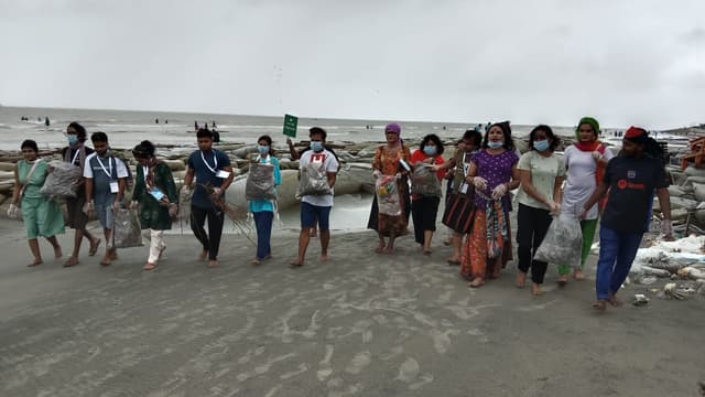 কুয়াকাটায় তৃতীয় লিঙ্গের মানুষদের কুয়াকাটায় ব্যতিক্রমি আয়োজন