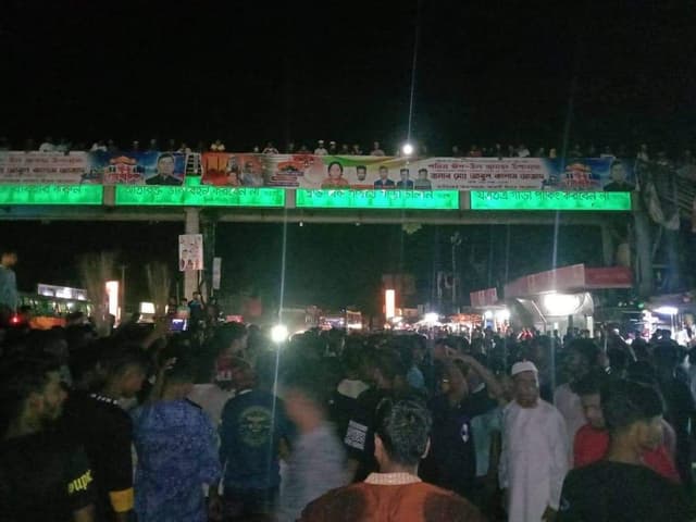 জাতীয় সংসদের মেম্বারস ক্লাবে এমপি ও চেয়ারম্যানের মারামারি