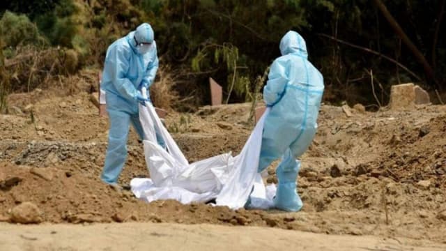 দেশে করোনায় ৪ জনের মৃত্যু, শনাক্ত ৯০০