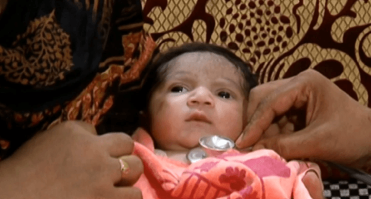 মৃত মায়ের গর্ভ থেকে জন্ম নেয়া শিশুটির দায়িত্ব নিলেন ত্রিশালের বিশিষ্ট ব্যবসায়ী