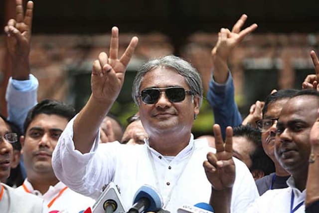 ঢাকা-১৭ উপনির্বাচনে জয়ী নৌকার আরাফাত