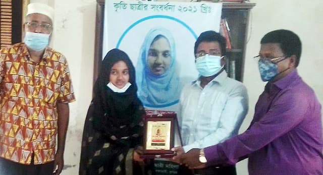 ভূরুঙ্গামারীতে কৃতি শিক্ষার্থী সংবর্ধনা