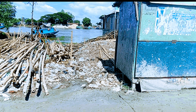 অরুয়াইলে সরকারি জায়গা দখলের মহোৎসব