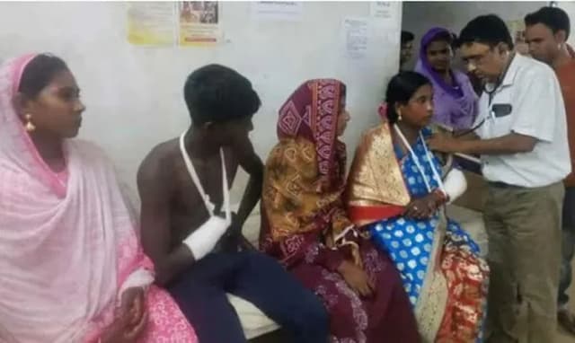 বৌভাত অনুষ্ঠানে ৫জন বেশি আসায় বেধড়ক পিটুনি, কনেসহ আহত ২৪