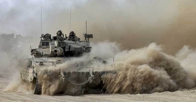 গাজায় ২৪ ঘণ্টায় ইসরায়েলি হামলায় নিহত ৮১