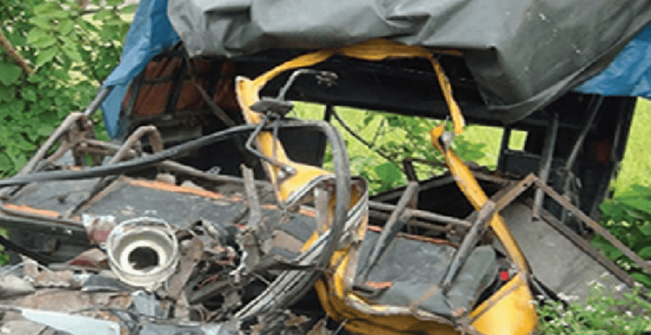 বরিশাল মিনিবাস-অটোরিকশা সংঘর্ষে নিহত ৪