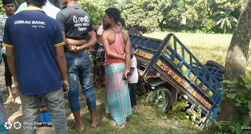 দেবীদ্বারে সড়কে ঝরল ৩ প্রাণ; চিকিৎসাধীন আরো ২জন