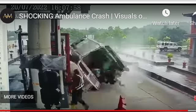 টোল প্লাজায় অ্যাম্বুলেন্সের সজোরে ধাক্কা, রোগীসহ নিহত ৪