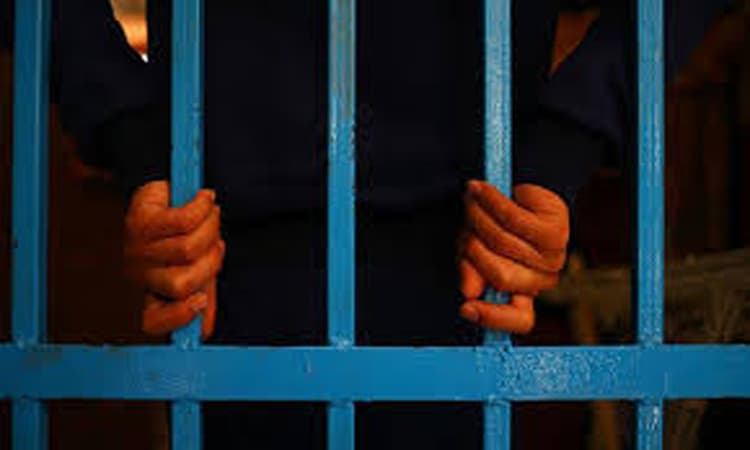 প্রবাসী স্বামীর অর্থ আত্মসাত করায় শ্রীঘরে স্ত্রী