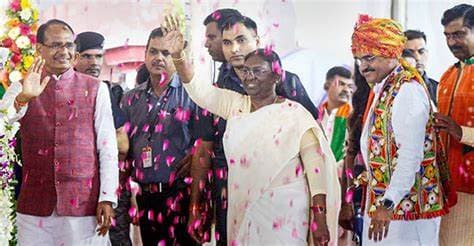 ভারতের প্রথম আদিবাসী রাষ্ট্রপতি দ্রৌপদী মুর্মু