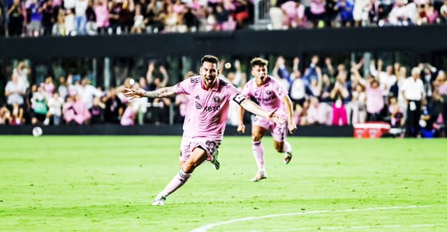 দুর্দান্ত ফ্রি-কিকে অভিষেককে জয় দিয়ে রাঙালেন মেসি