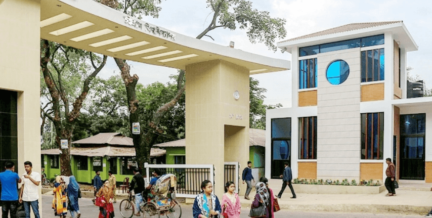 চবিতে ছাত্রী হেনস্তার ঘটনায় মূলহোতাসহ গ্রেফতার ৪