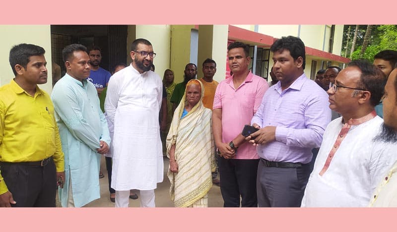 হিলির সেই বৃদ্ধা মায়ের ঠাঁই হলো বৃদ্ধাশ্রমে