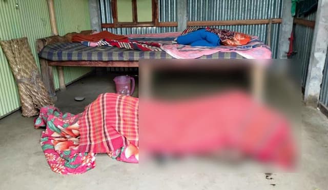 দেবীদ্বারে ঘরের মেঝেতে পড়েছিল মোর্শেদের লাশ