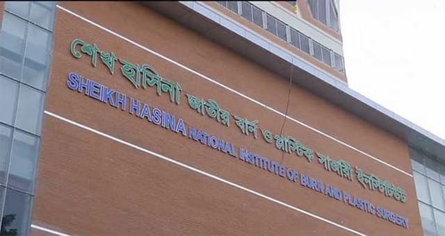 গ্যাস সিলিন্ডার বিস্ফোরণে দগ্ধ ৩