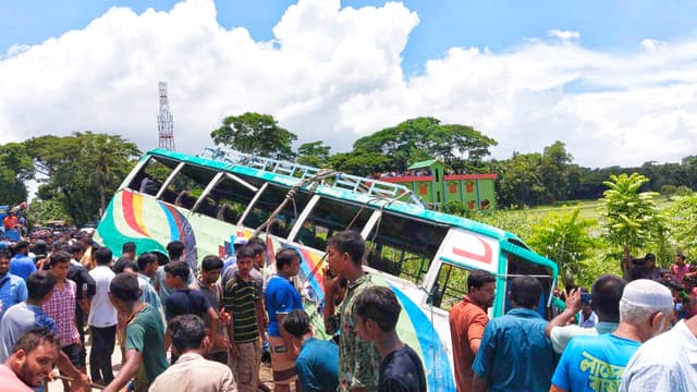 ঝালকাঠি বাস দূর্ঘটনায় চালকসহ তিন জনের নামে মামলা