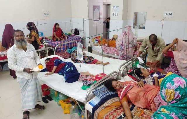 বরিশালে বাড়ছে ডেঙ্গু আক্রান্ত রোগী, আক্রান্তদের ছুটতে হচ্ছে ঢাকায়