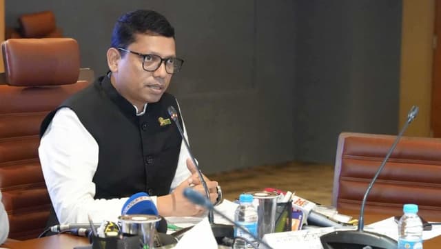 মিথ্যা সংবাদে আবেগতাড়িত হবেন না, মূলধারার গণমাধ্যম পড়ুন