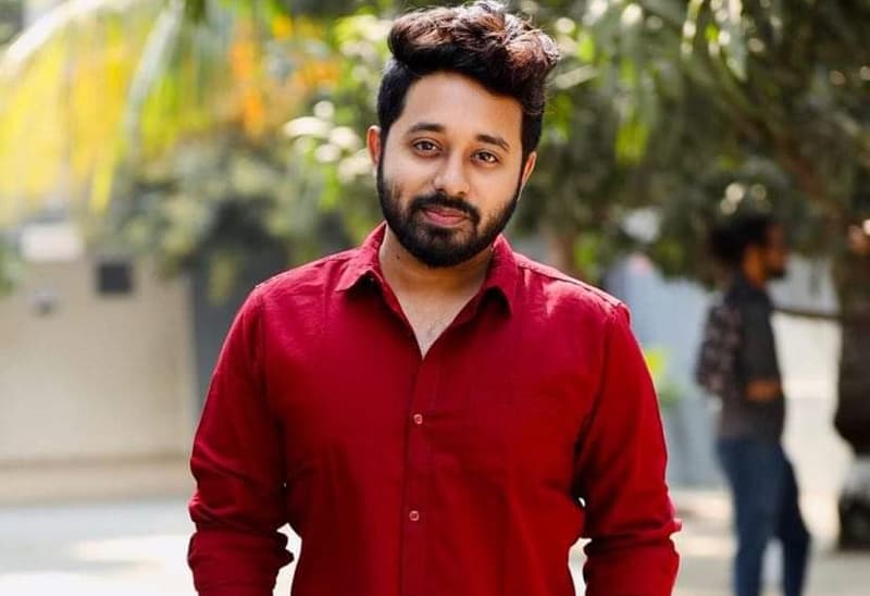 প্রথমবারের মতো চাঁটগাঁইয়া ভাষায় গাইলেন সংগীতশিল্পী পাবেল