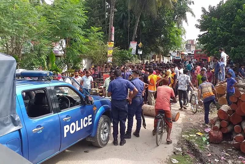 ঝিনাইদহে বাসের ধাক্কায় মাছ ব্যবসায়ী নিহত