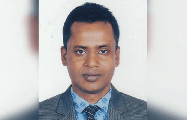 প্রশ্নফাঁসে মাউশি কর্মকর্তা চন্দ্র শেখর হালদার গ্রেপ্তার