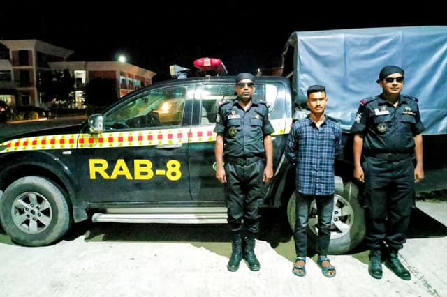 ঝালকাঠি মর্মান্তিক সড়ক দুর্ঘটনা: ঘাতক বাসের সুপারভাইজার গ্রেফতার